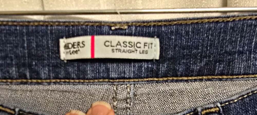Riders Women's Size 10W Blue Dark Wash Classic Fit Denim Jeans 5-Pocket - Picture 5 of 8
